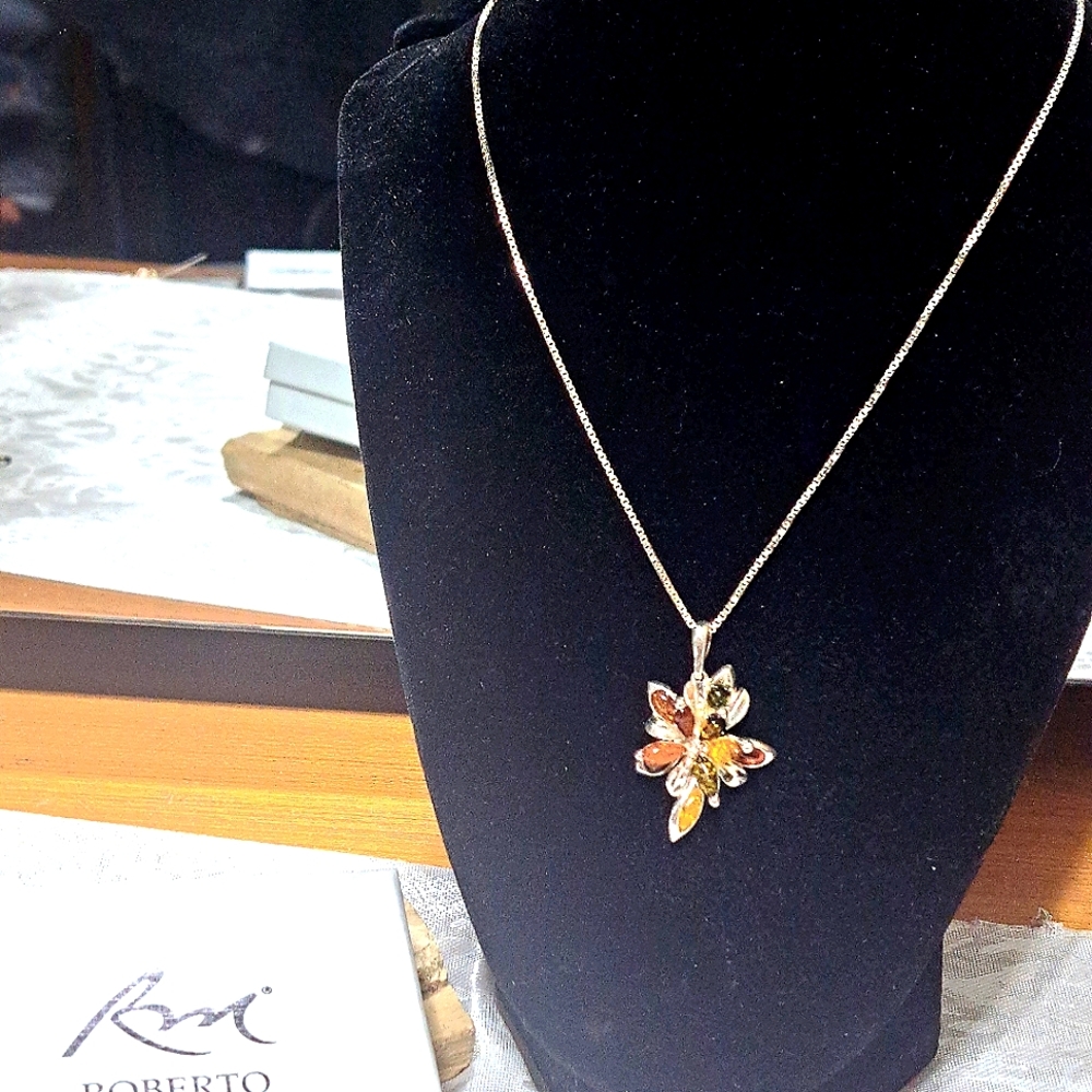 925 sterling silver tri color baltic amber pendanton 20" Italy sterling chain